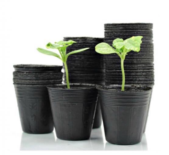 Wysokość: 67 mm
Średnica góry: 75 mm
Średnica dołu: 55 mm

Materiał: polietylen HDPE
Kolor czarny

Komplet zawiera 100 szt.