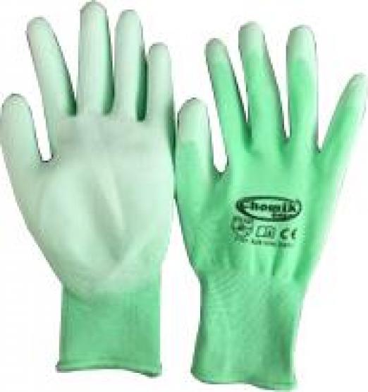 Rękawice wykonane są z poliestru, co sprawia że idealnie dopasowują się do dłoni. Poliuretanowe pokrycie ułatwi chwytanie. Idealne do prac ogrodowych.