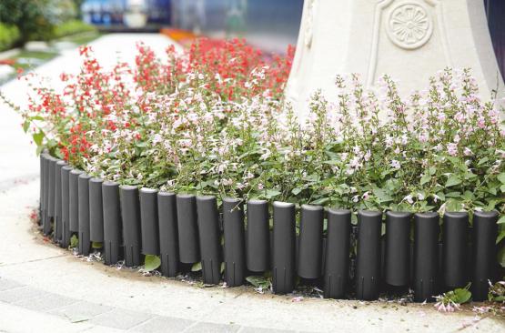 KPL. 8 PŁOTKÓW OGRODOWYCH 23,5 x 28 cm Komplet 8 płotków ogrodowych pozwoli Ci zaaranżować przestrzeń tworząc bardzo praktyczny element dekoracyjny Twojego ogrodu.