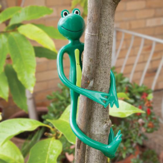 Spinacze ogrodowe pomagają przymocować roślinę do tyczki, stabilizują przez to jej wzrost.