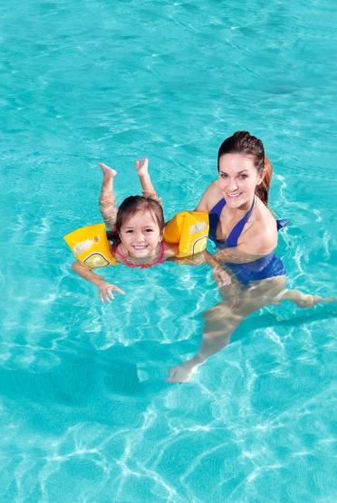 Pływaczki na ramię marki BESTWAY to świetne rozwiązanie dla wszystkich, którzy cenią sobie wygodę podczas pływania