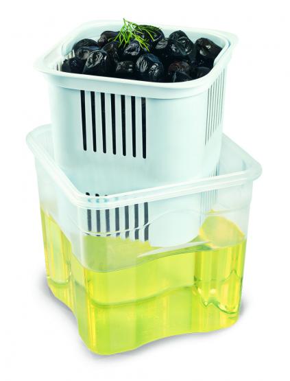 Praktyczny pojemnik hermetyczny z ociekaczem. Pozwala na szybkie odcedzenie produktów oraz ponowne umieszczenie w zalewie. Dzięki hermetycznemu zamknięciu masz pewność, że przechowywana żywność zachowa świeżość.