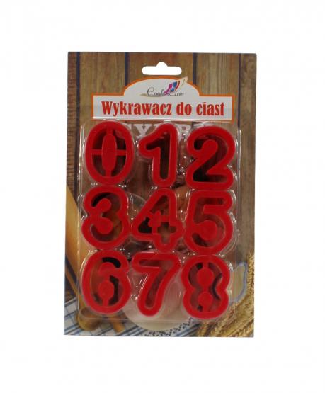 Wykrawacze / formy do ciast w kształcie cyfr to świetny pomysł na wspólne pieczenie razem z dziećmi. W ten sposób można połączyć doskonałą zabawę razem z nauką. Idealnie nadają się także gdy potrzebujesz udekorować cyframi tort lub ciasto.