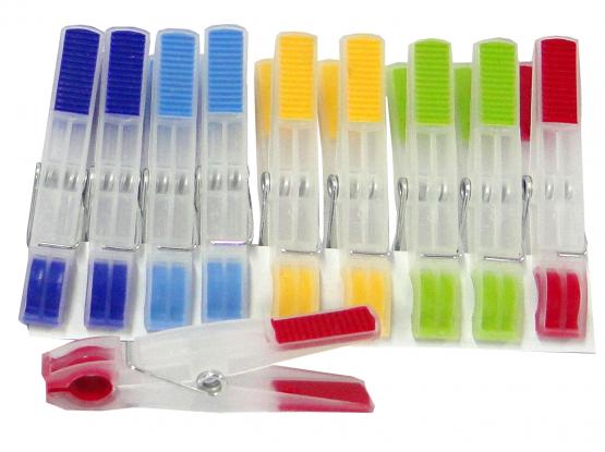 Komplet kolorowych spinaczy do bielizny wykonanych z plastiku, posiadających antypoślizgowe elementy ułatwiające użytkowanie.