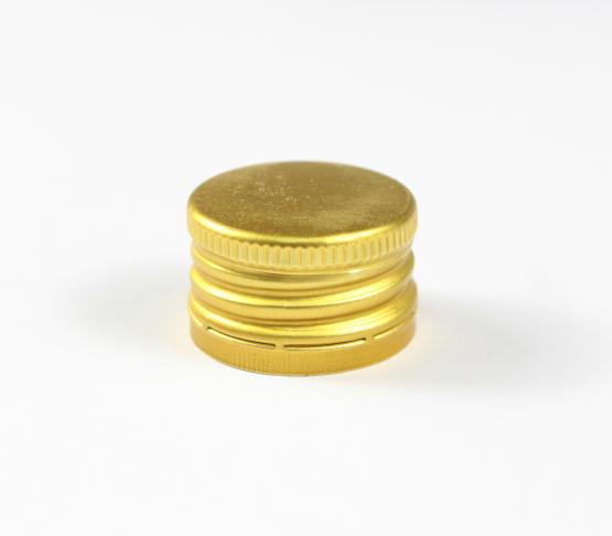 Złota zakrętka o średnicy 28 mm i wysokości 18 mm. Zakrętka wyposażona jest w uszczelkę, która gwarantuje szczelne zamknięcie butelek. Umożliwia przechowywanie różnego rodzaju soków i syropów oraz alkoholi takich jak nalewka, miód pitny, wódka itd. 