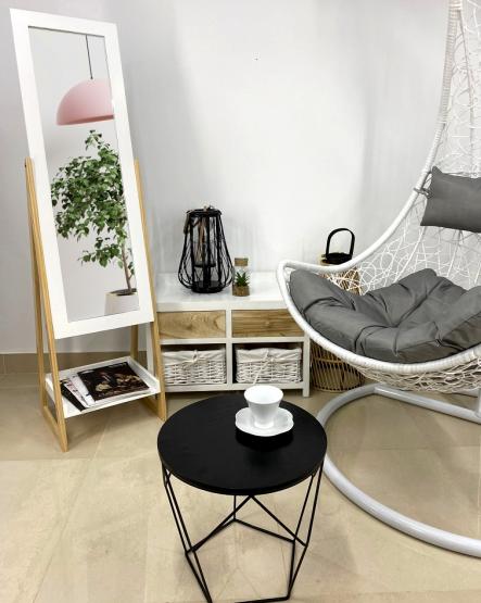 LUSTRO STOJĄCE PÓŁKA DREWNIANE 149CM W RAMIE BIAŁE