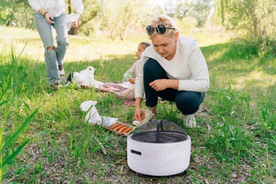 PALENISKO OGRODOWE Z POKRYWĄ I POGRZEBACZEM 43 x 43 x 38.5 CM 