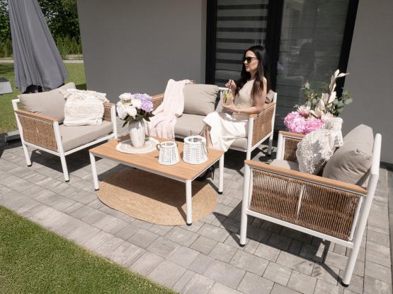 Zestaw Mebli Aluminiowych Belgrad Garden Line Beżowy z Beżowymi Poduszkami – Sofa + 2 Fotele + Stolik