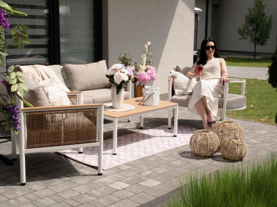 Zestaw Mebli Aluminiowych Belgrad Garden Line Beżowy z Beżowymi Poduszkami – Sofa + 2 Fotele + Stolik