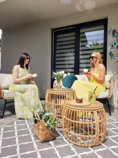 Zestaw Mebli Ogrodowych Garden Line Brązowy z Szarymi Poduszkami - (Sofa + 2 Krzesła + 2 Stoliki)