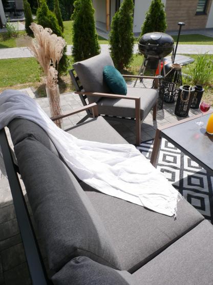 Zestaw Mebli Aluminiowych Astana Garden Line Szary z Szarymi Poduszkami (Sofa + 2 Fotele + Stolik)