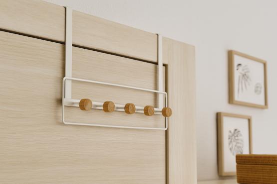 WIESZAK METALOWY NA DRZWI Z BAMBUSOWYMI 5 HAKAMI 39 x 5 x 38 CM