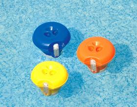 Unosi się na wodzie