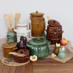 Rodzina garnków ceramicznych w firmie Chomik