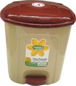 Kosz na śmierci dostępny w czterech wersjach kolorystycznych.  Wykonany z wysokiej jakości tworzywa sztucznego. Posiada praktyczny pedał, który umożliwia otwarcie kosza bez użycia rąk. 