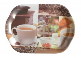 Praktyczna taca z wytrzymałego plastiku. Oryginalny kształt i kolorowy wzór sprawiają, że tacka jest ozdobą samą w sobie. Doskonała do domowego użytku i przydatna w profesjonalnej gastronomii.