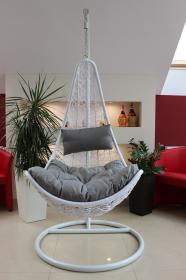 Fotel Wiszący Połówka Garden Line Biały z Ciemnoszarą Poduszką i Białą Ramą