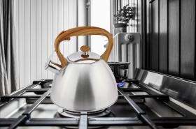 CZAJNIK ZE STALI NIERDZEWNEJ JACKIE 3,0L